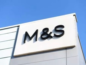 当零售商大幅降价时，我在玛莎百货(Marks & Spencer)看到了特价商品