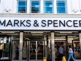 在Z世代的推动下，玛莎百货(Marks and Spencer)将推出新的“纯服装”店