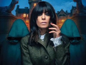 第三季开播时，克劳迪娅·温克尔曼（Claudia Winkleman）在BBC《卖国贼》前几集里的标志性造型