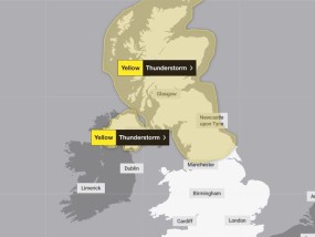 英国天气:英国将遭遇34摄氏度的热浪，并发布雷暴警报